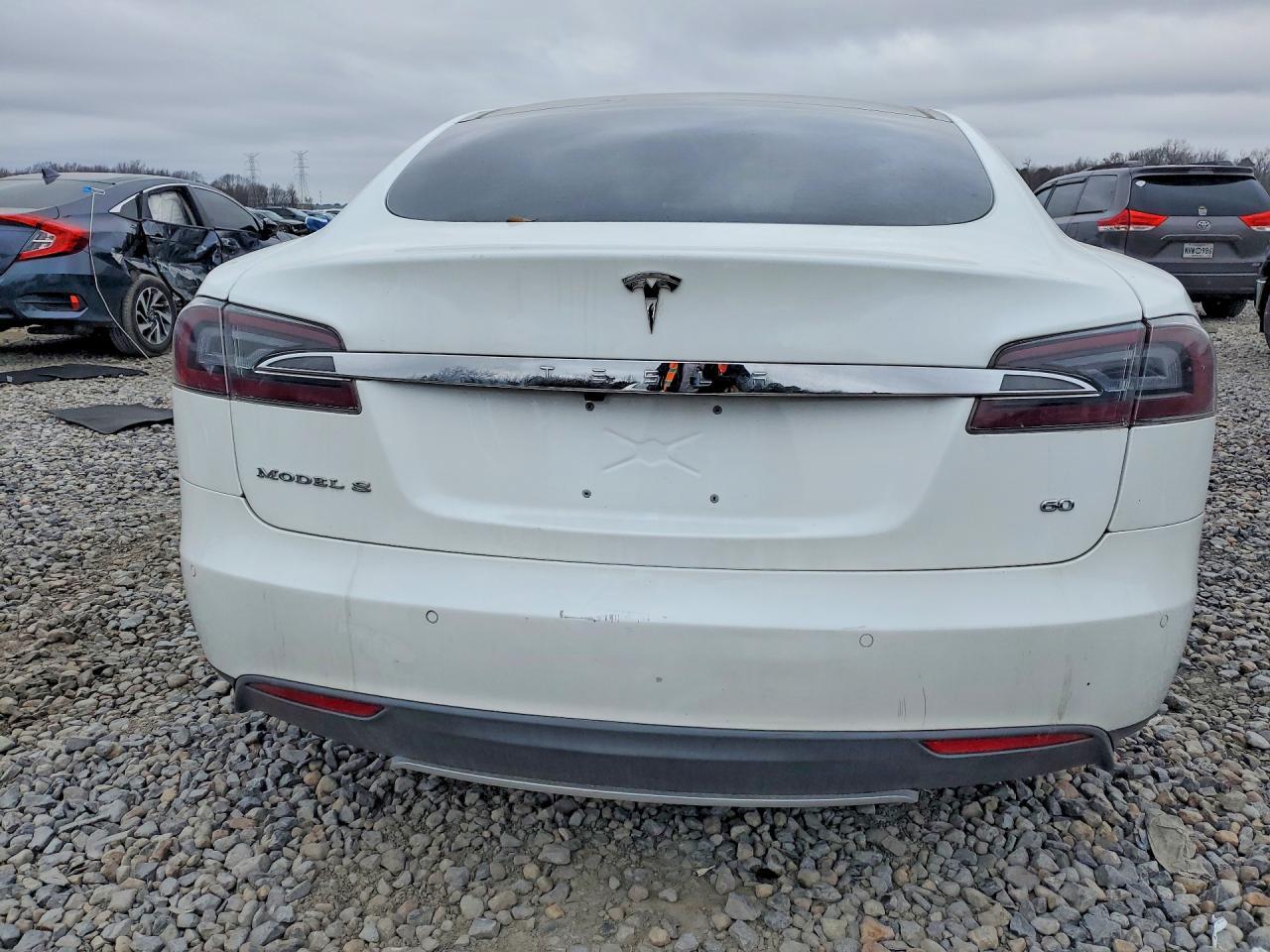 2014 Tesla Model S - Фото 6