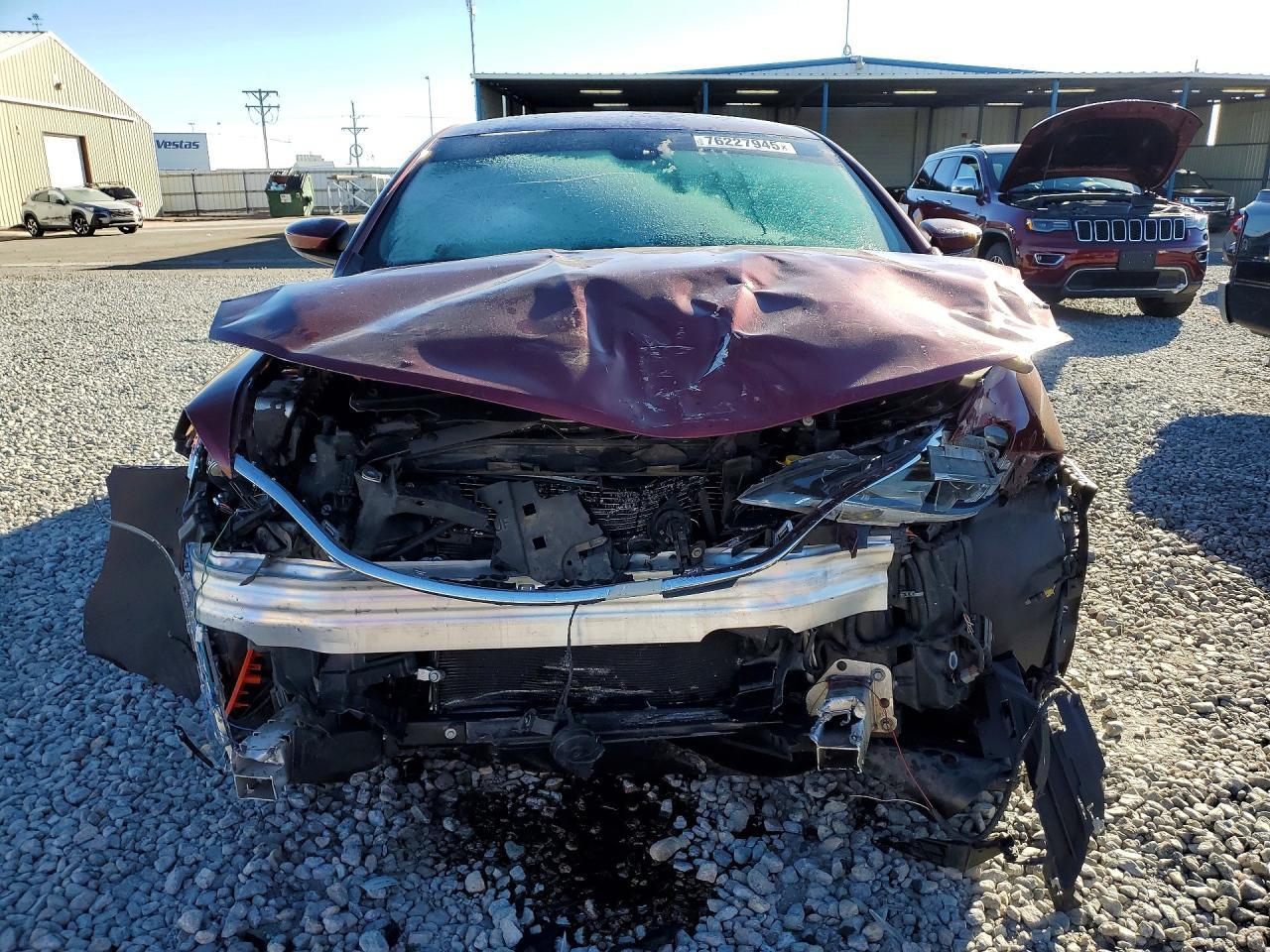 2016 Chrysler 200 Limited - Image 5