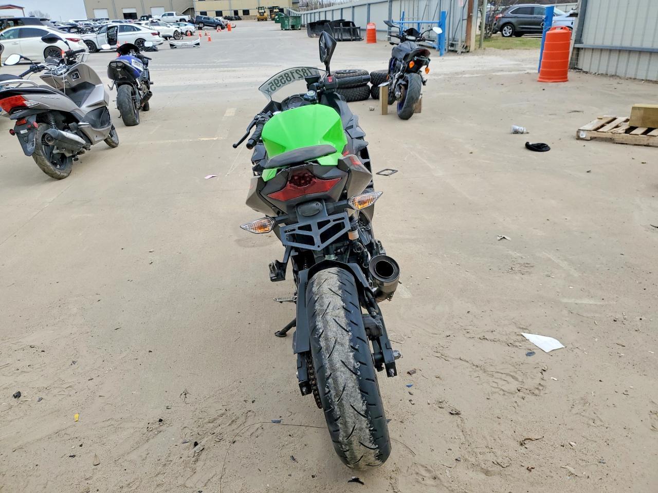 2022 Kawasaki Ex400 - Фото 4