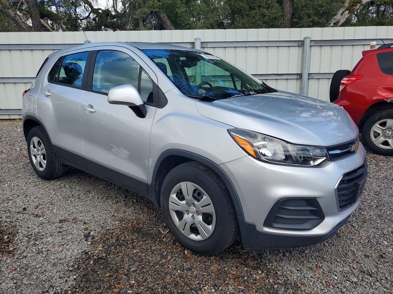 2019 Chevrolet Trax Ls - Image 4