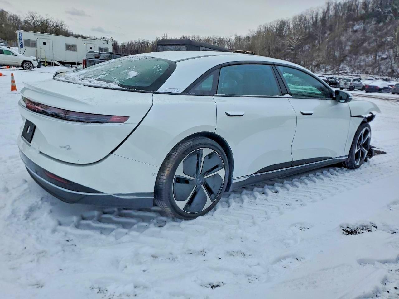 2025 Lucid Motors Air Pure - Фото 3