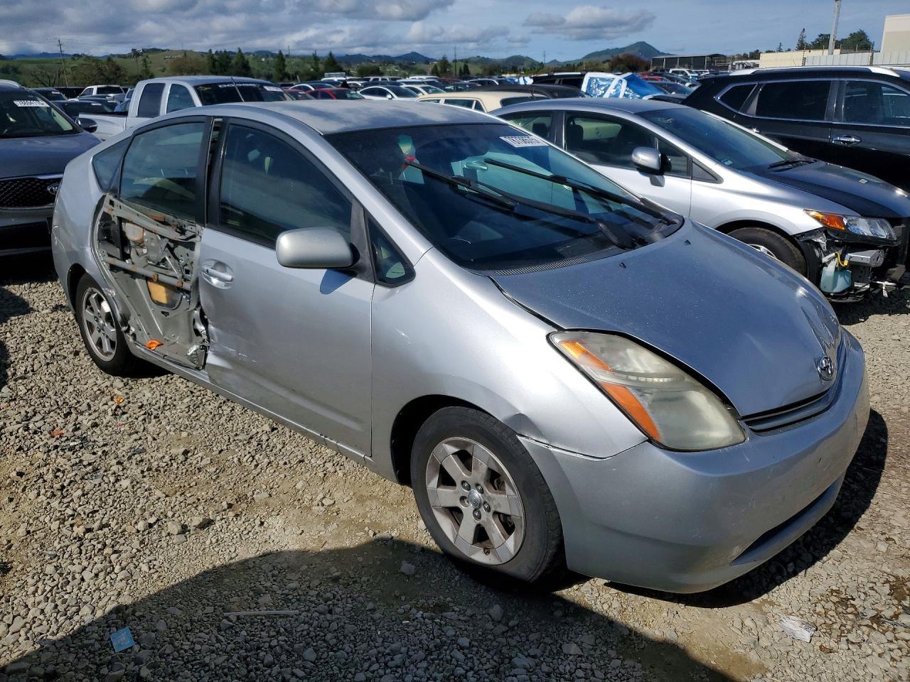 2004 Toyota Prius Base - Фото 4