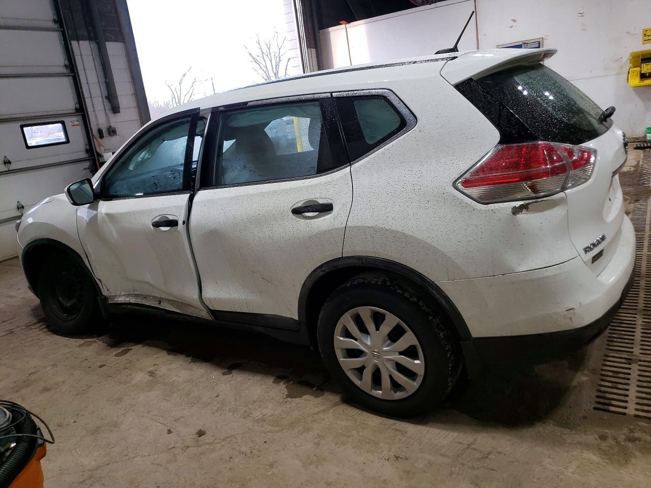 2016 Nissan Rogue S - Фото 2