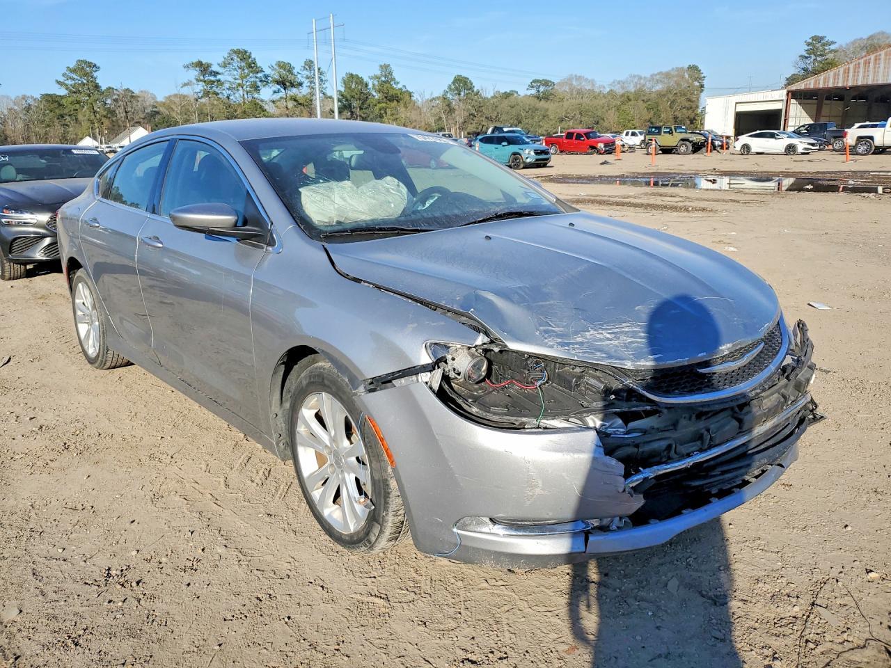 2015 Chrysler 200 Limited - Image 4