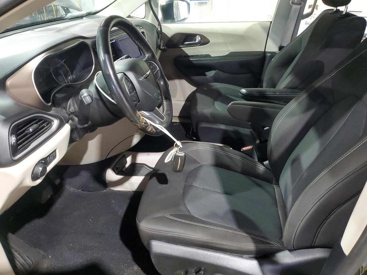 2022 Chrysler Voyager- Pri Fleet- Ck Eng Light On - Фото 7