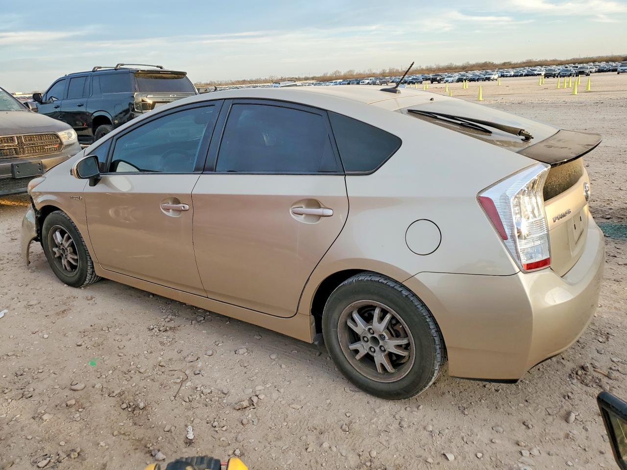 2010 Toyota Prius - Фото 2