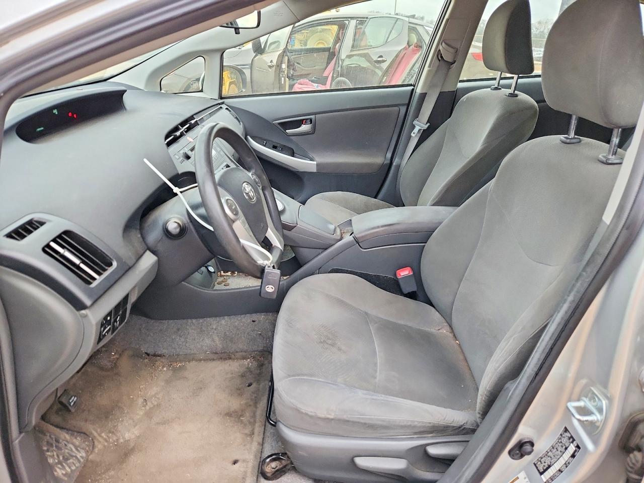 2011 Toyota Prius - Фото 7