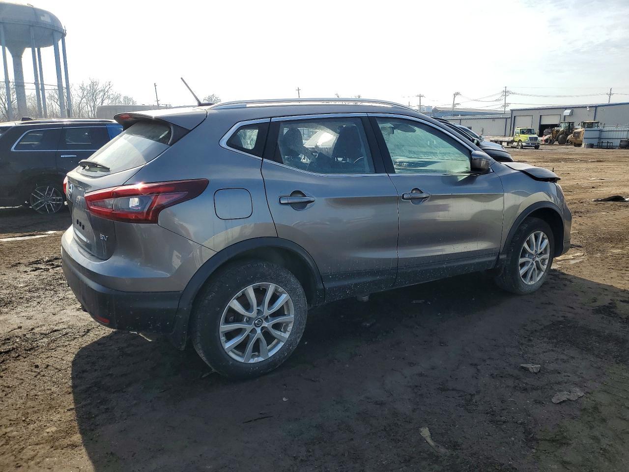 2020 Nissan Rogue Sport S - Фото 3