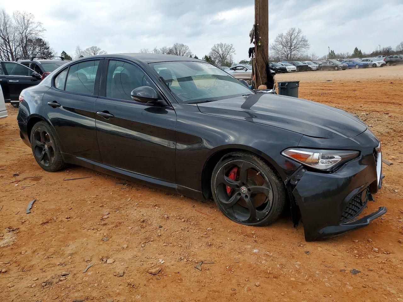 2017 Alfa Romeo Giulia Q4 - Фото 4