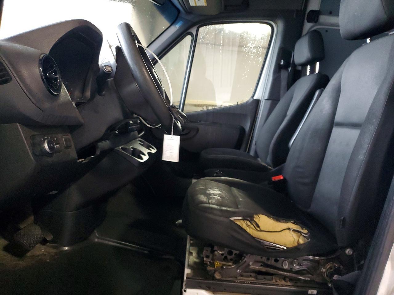 2020 Mercedes Benz Sprinter 2500 Delivery Van - Image 7