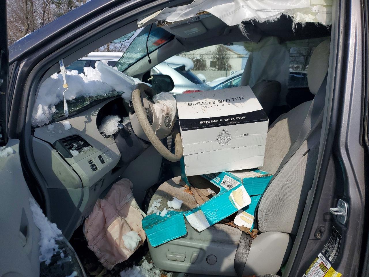 2014 Toyota Sienna Le - Фото 7