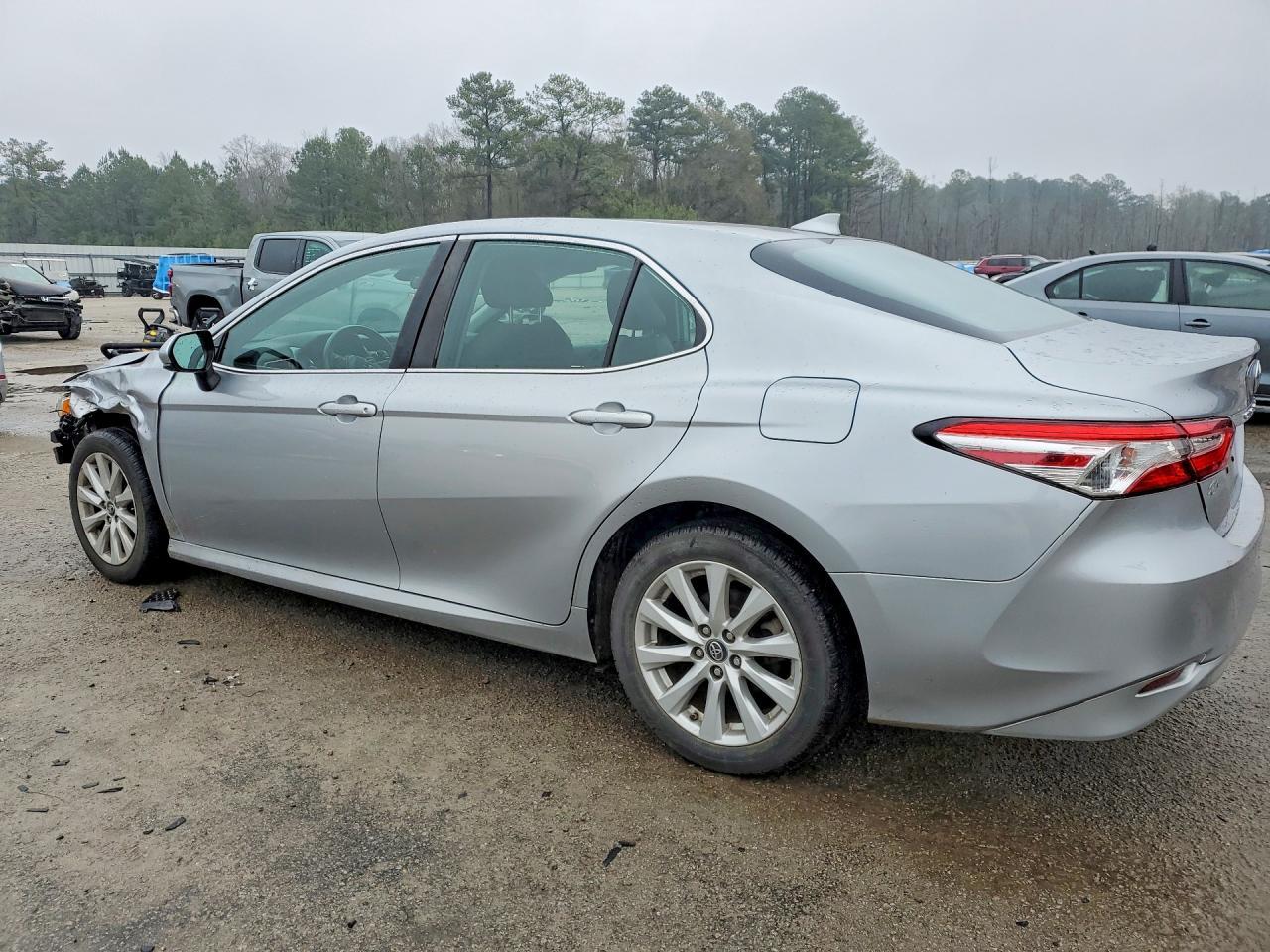 2019 Toyota Camry L - Image 2