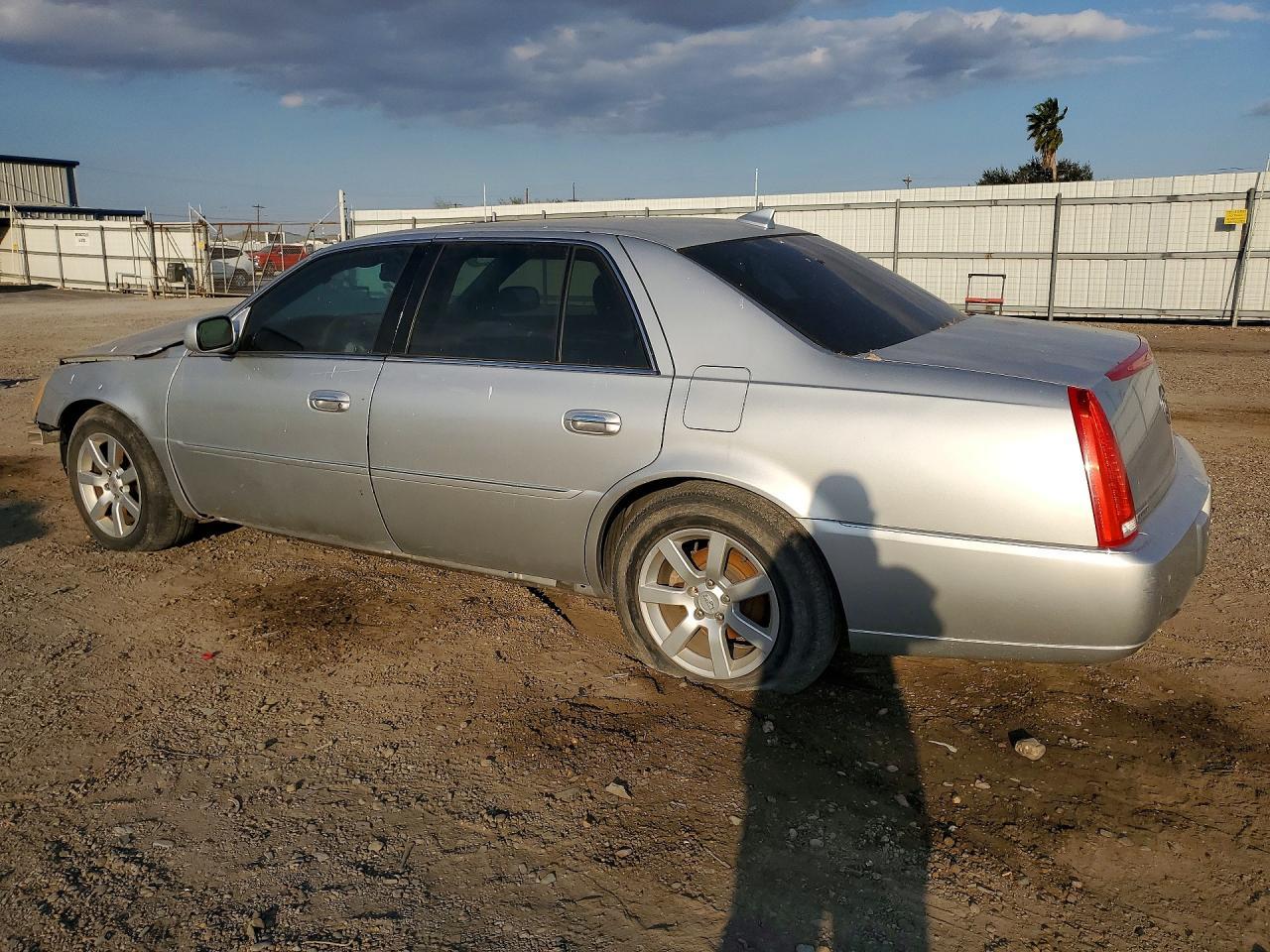 2011 Cadillac Dts Platinum - Фото 2