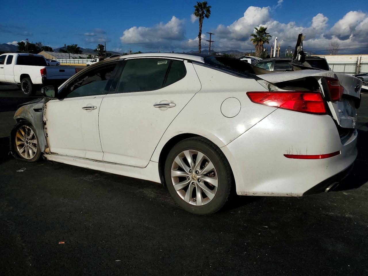 2015 Kia Optima Ex - Image 2