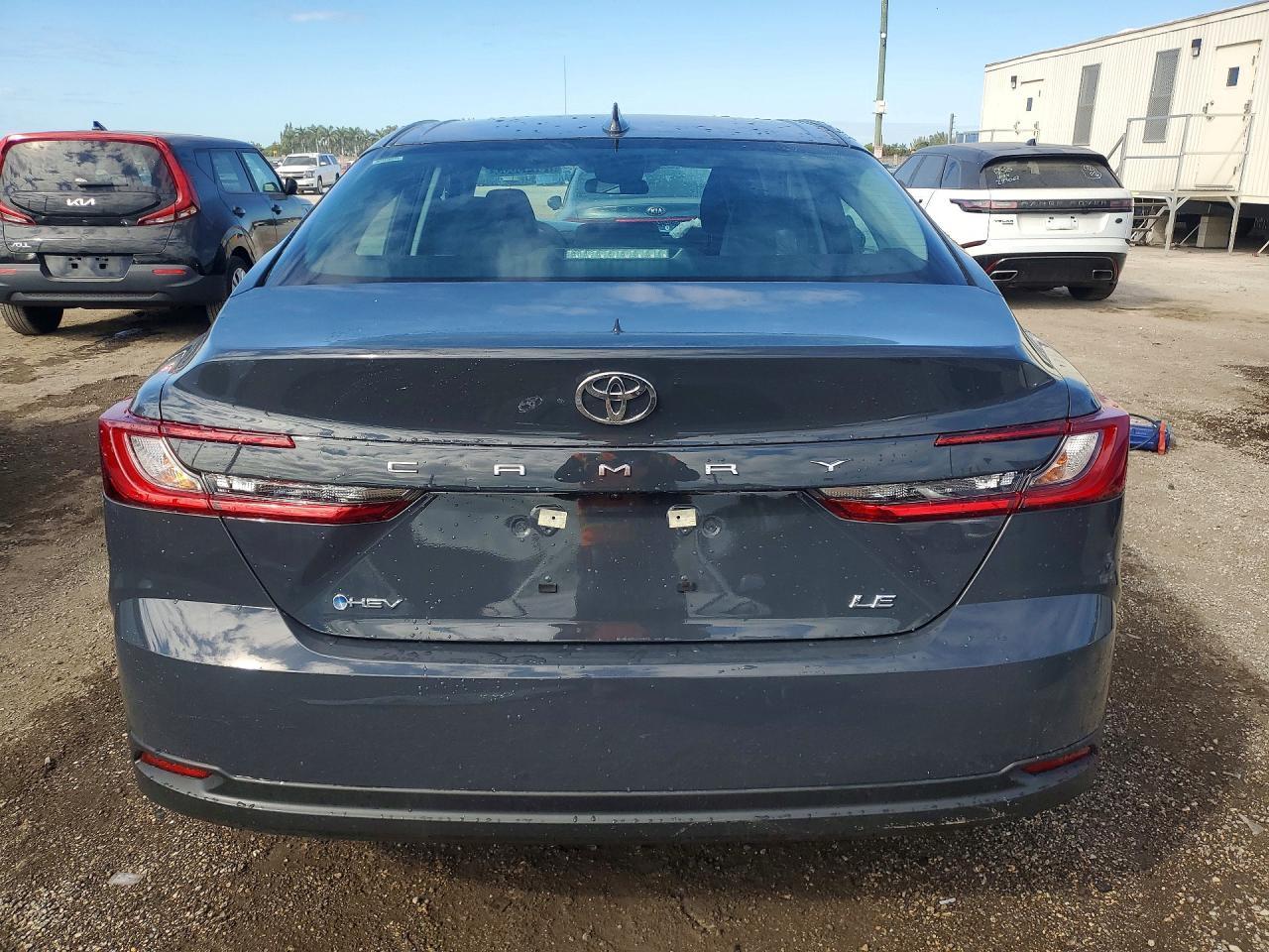2026 Toyota Camry Le - Фото 6
