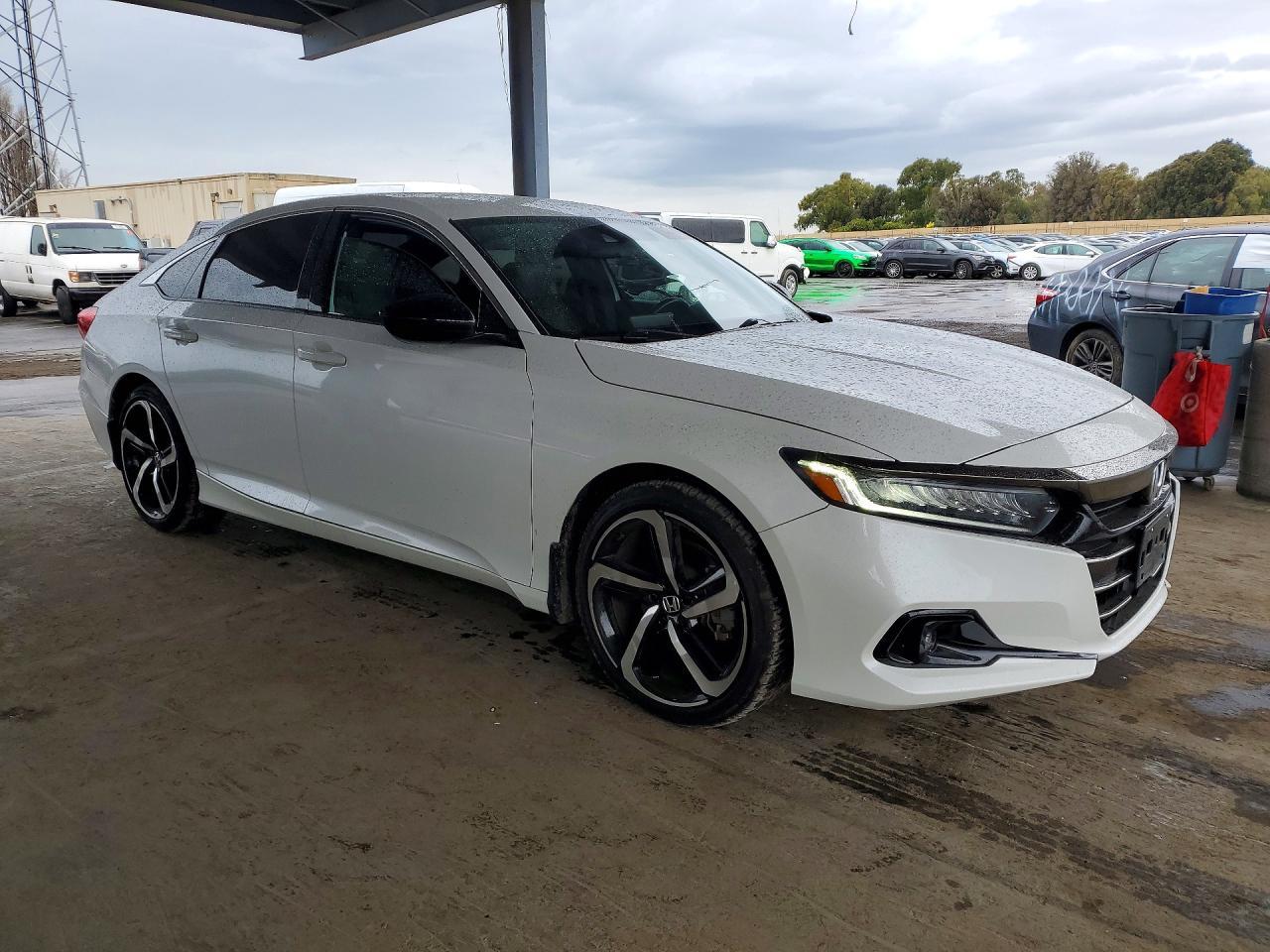 2022 Honda Accord Sport - Image 4