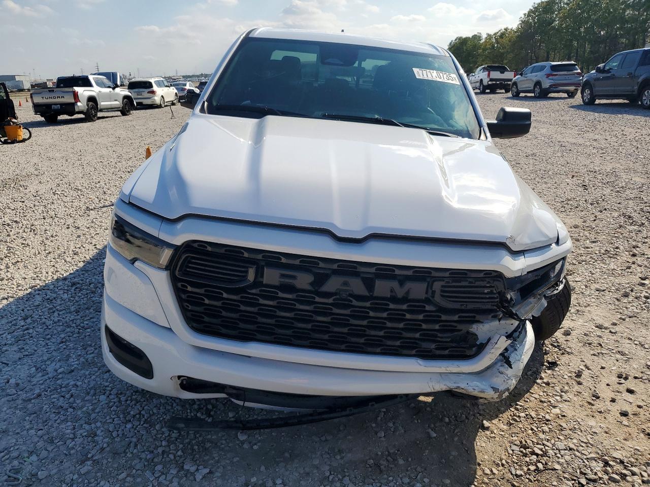 2025 Ram 1500 Tradesman - Фото 5