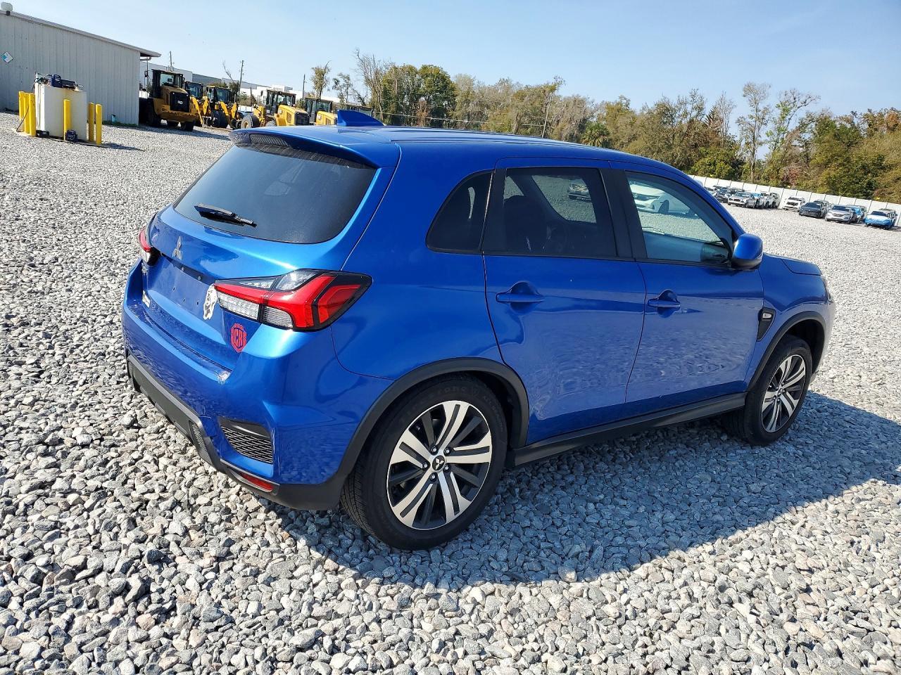 2020 Mitsubishi Outlander Sport Es - Фото 3