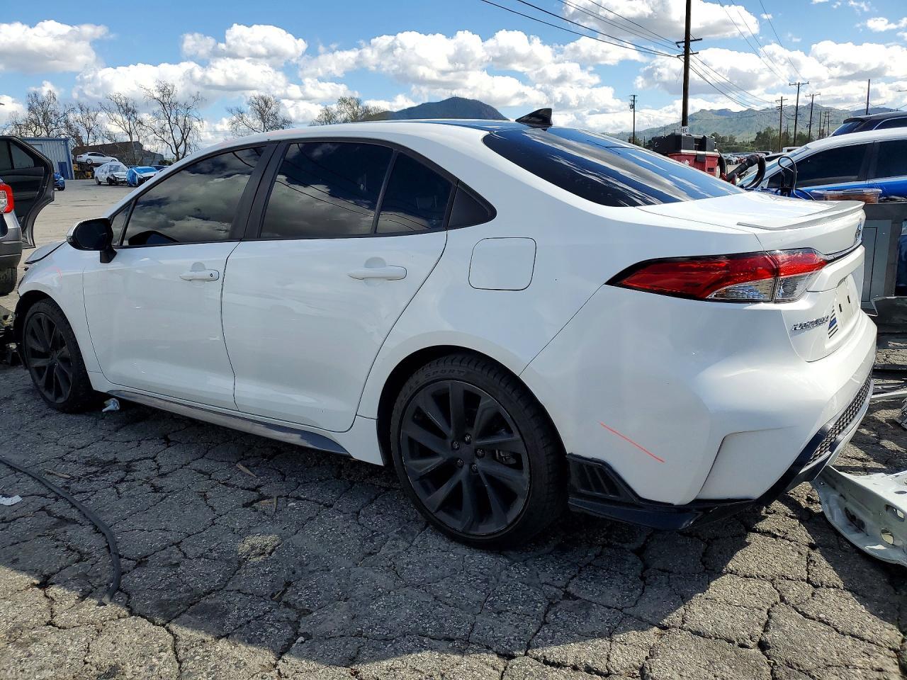 2021 Toyota Corolla Se - Image 2