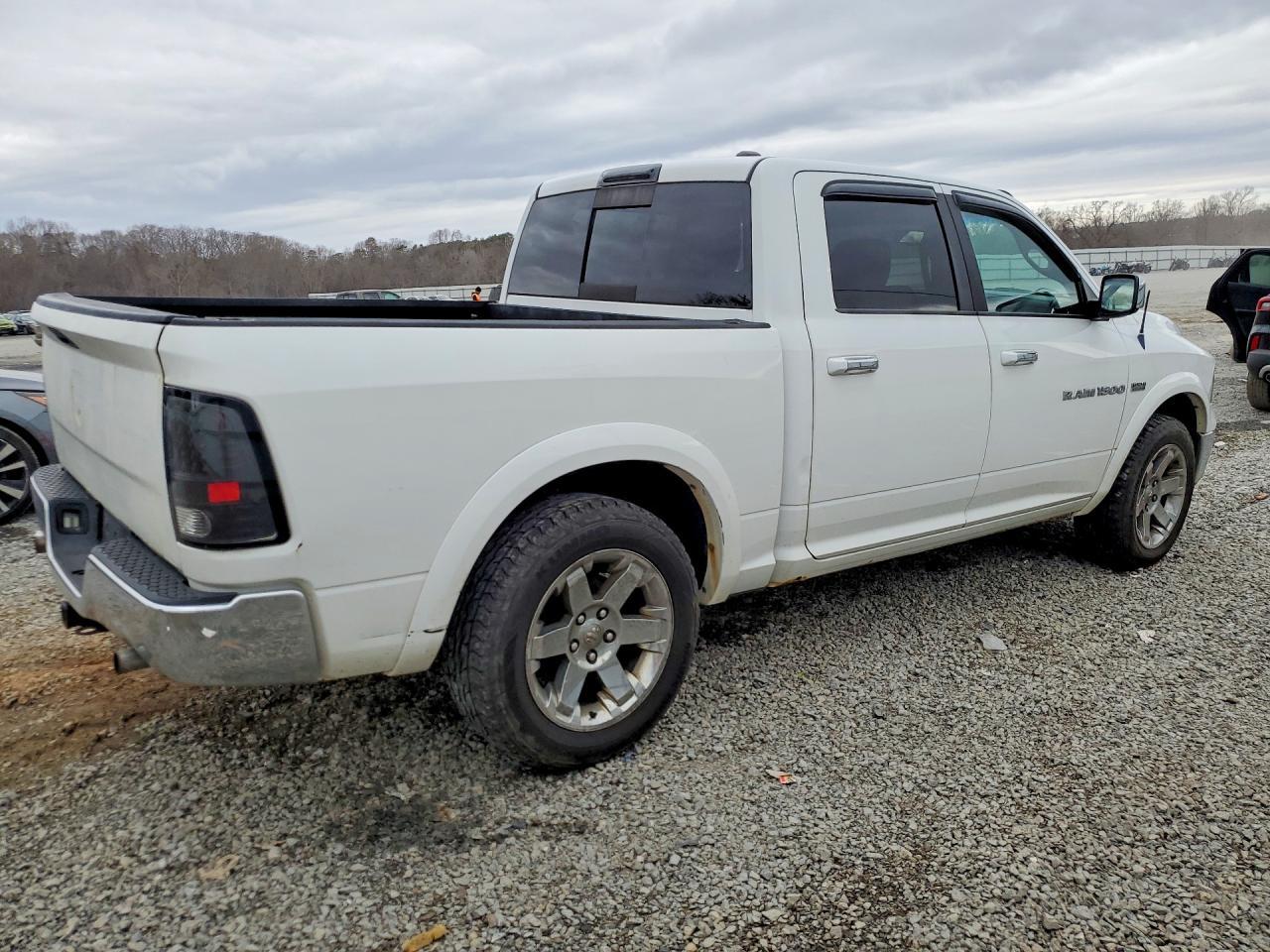 2012 Dodge Ram 1500 Laramie - Image 3