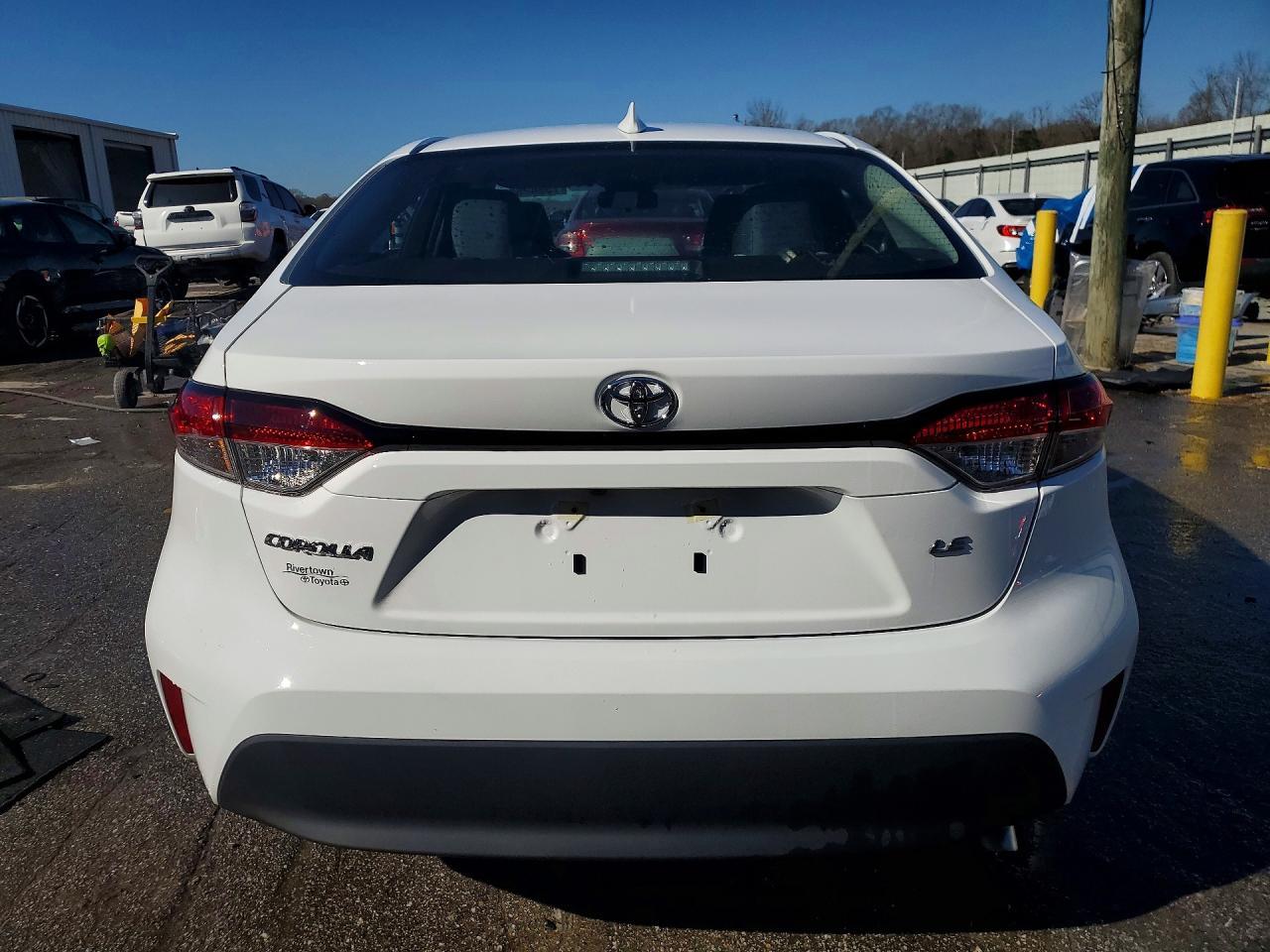 2025 Toyota Corolla Le - Image 6