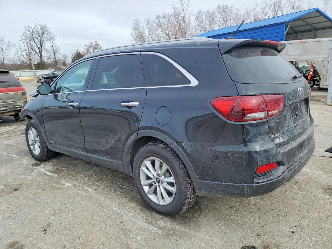 2020 Kia Sorento L - Image 2