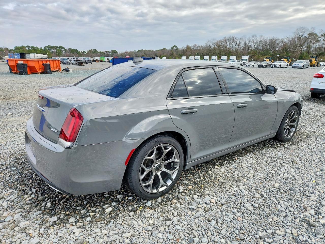 2018 Chrysler 300 Touring - Фото 3