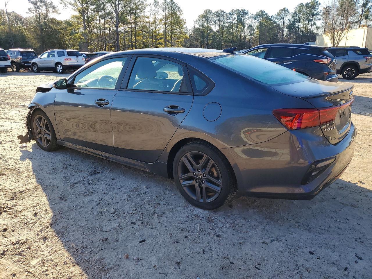2020 Kia Forte Gt Line - Фото 2