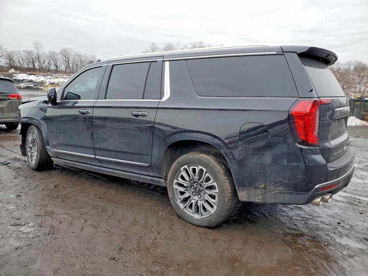 2023 GMC Yukon Xl Denali Ultimate - Image 2