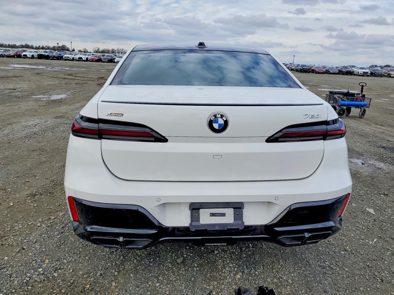 2025 BMW 760 Xi - Фото 6