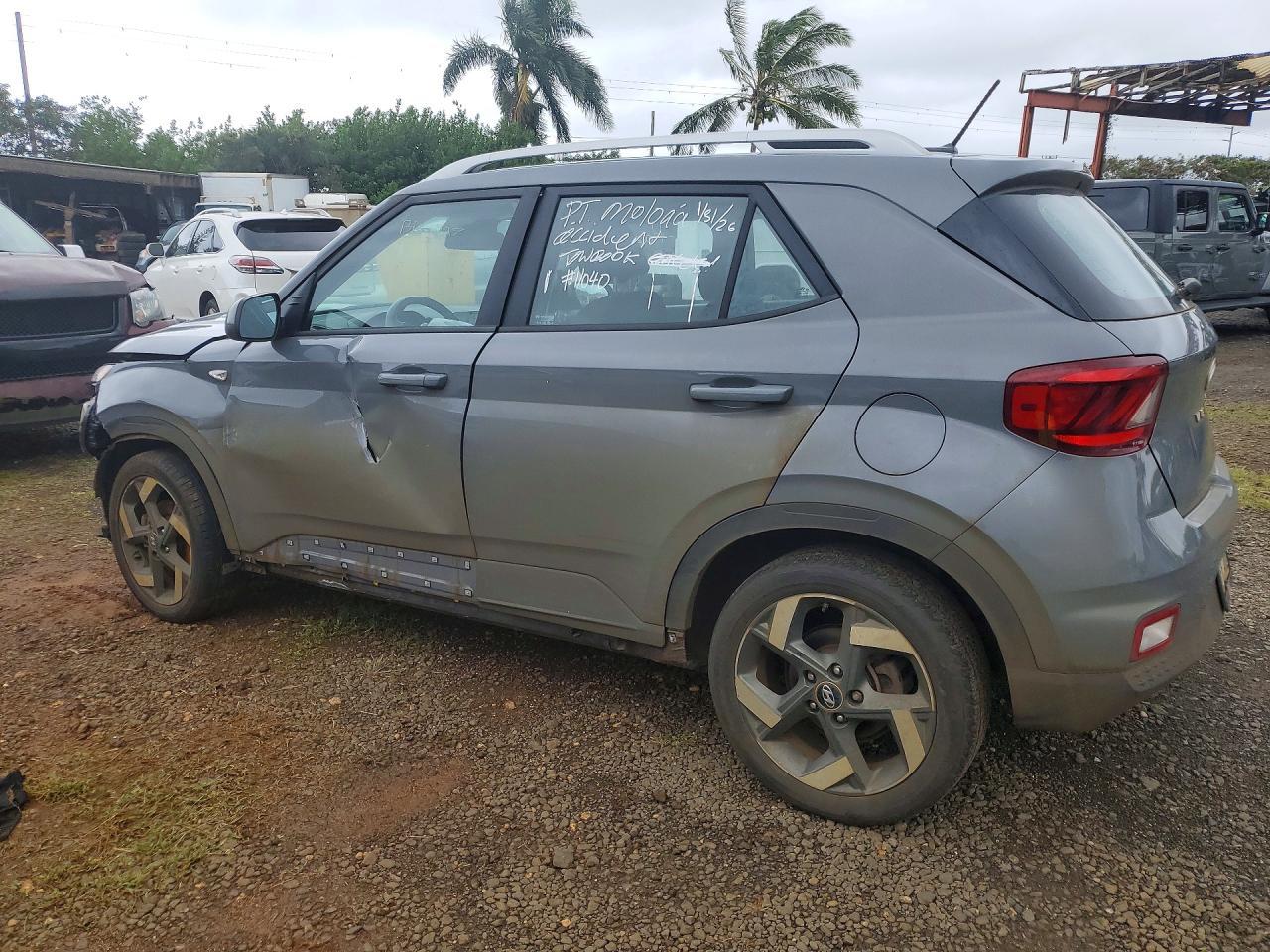 2023 Hyundai Venue Sel - Image 2