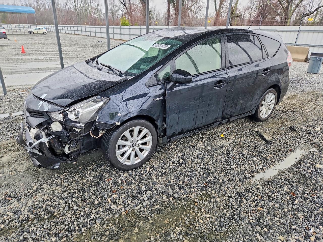 2016 Toyota Prius V Three