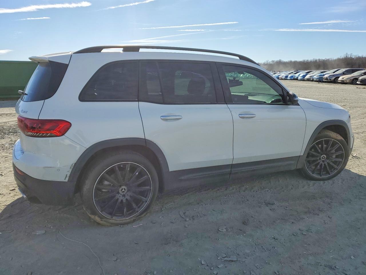 2023 Mercedes-Benz Glb 250 4Matic - Image 3