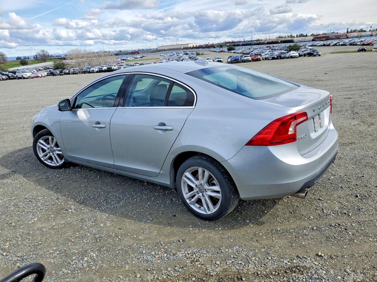 2013 Volvo S60 T5 - Image 2