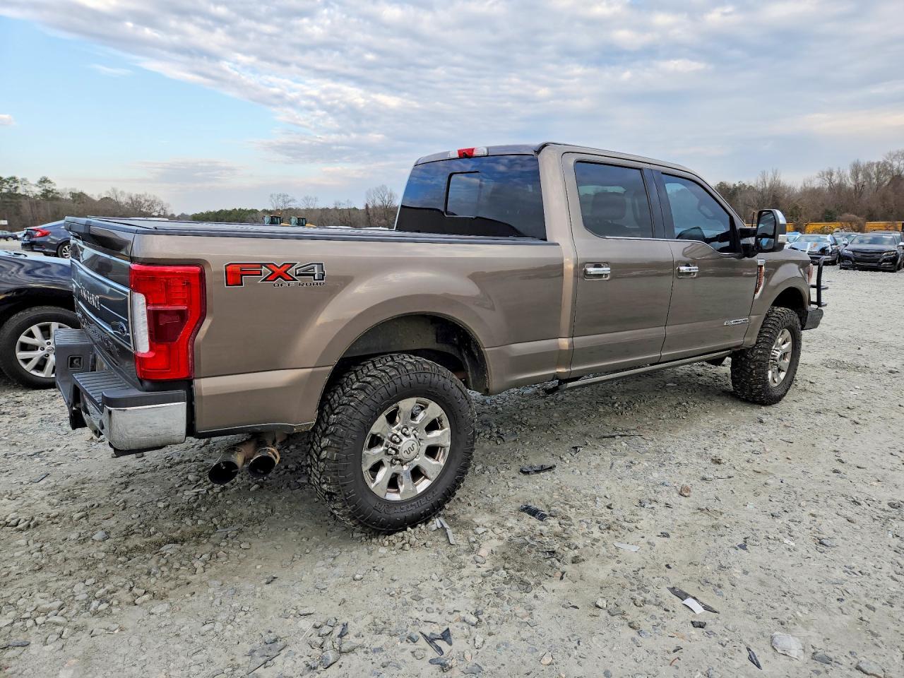 2019 Ford F250 Super Duty - Фото 3