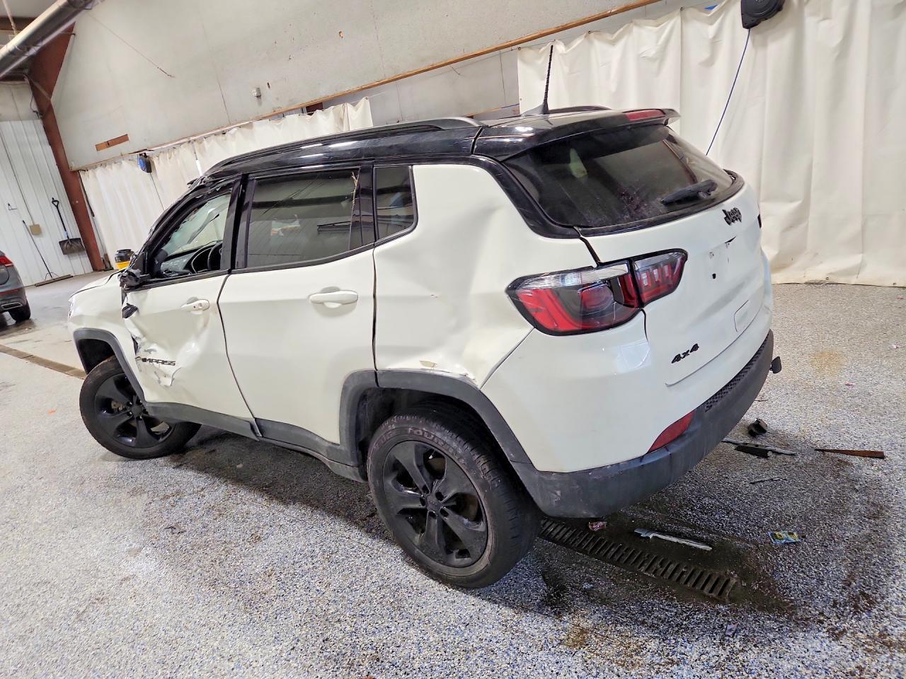 2019 Jeep Compass Latitude - Image 2