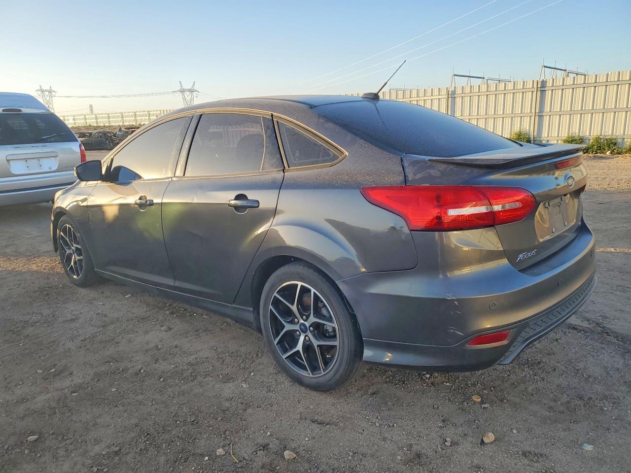 2017 Ford Focus Sel - Фото 2