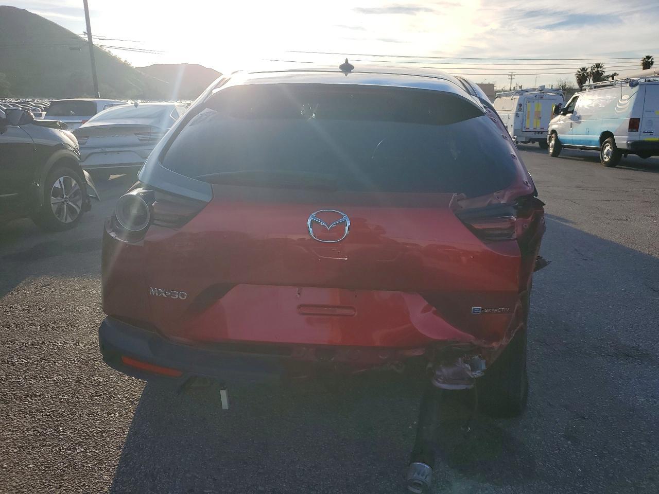 2022 Mazda Mx-30 Premium Plus - Фото 6