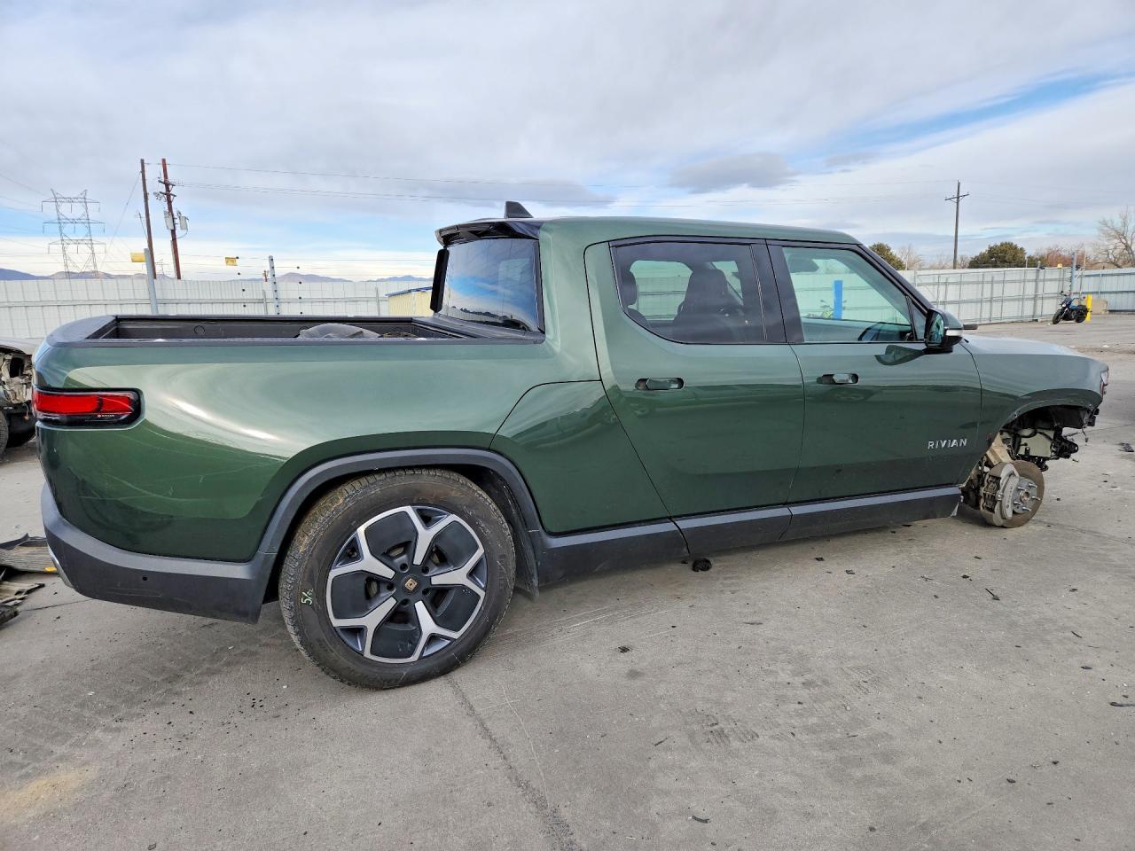 2023 Rivian R1T Adventure - Фото 3
