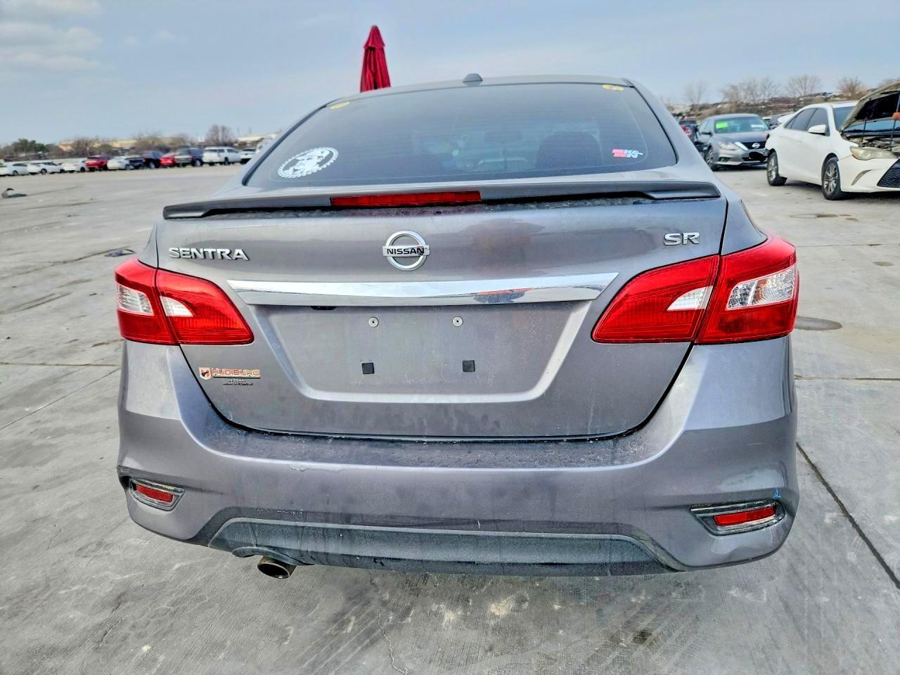 2016 Nissan Sentra Sr - Image 6