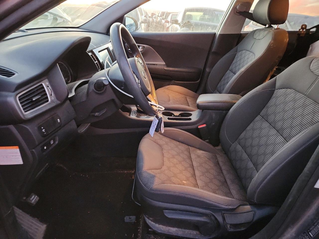 2017 Kia Niro Fe - Image 7