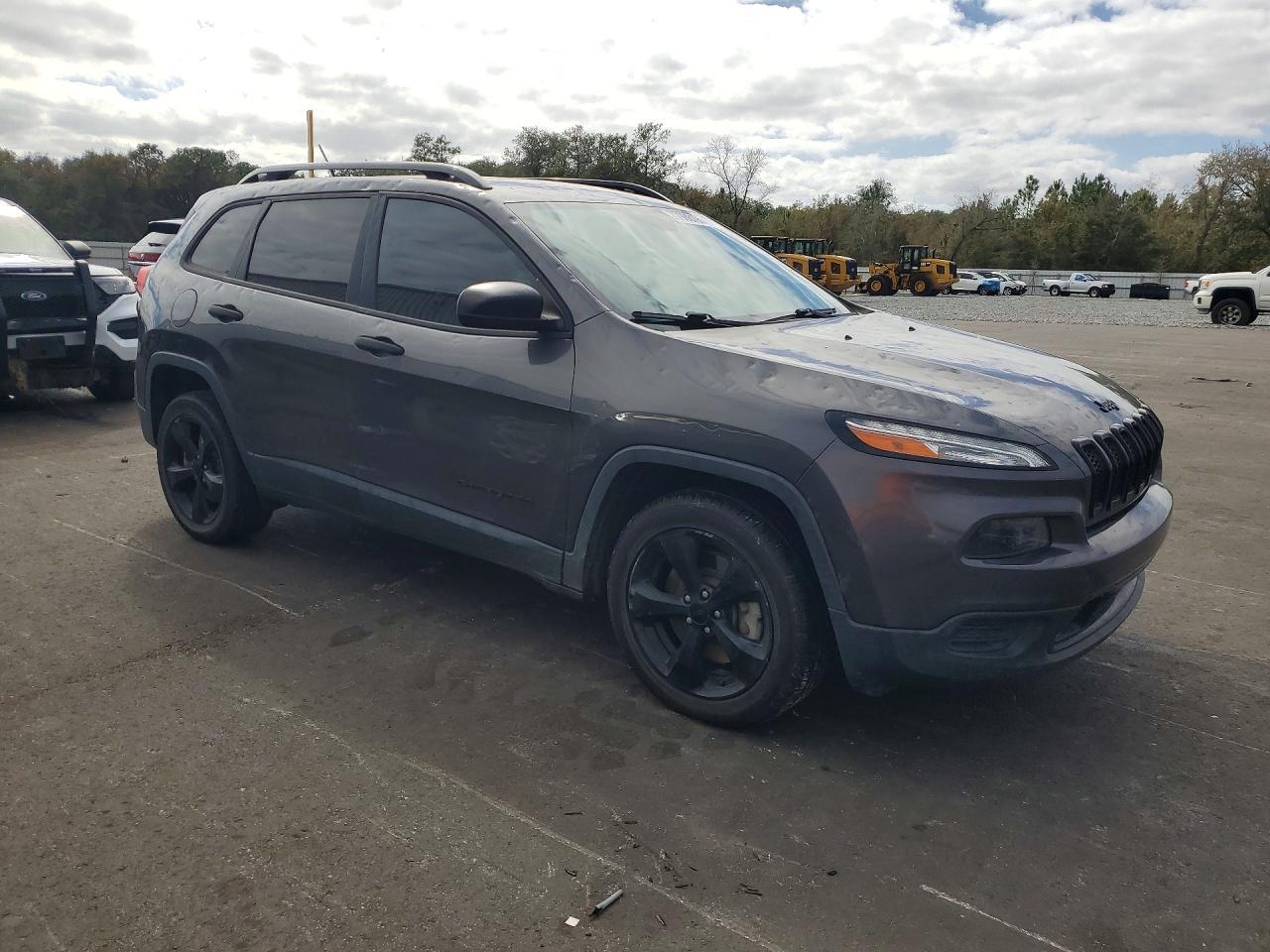 2017 Jeep Cherokee Sport - Фото 4