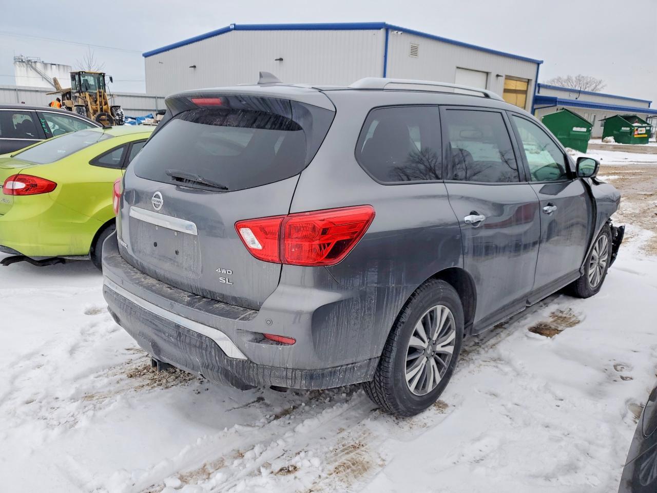2019 Nissan Pathfinder S - Фото 3