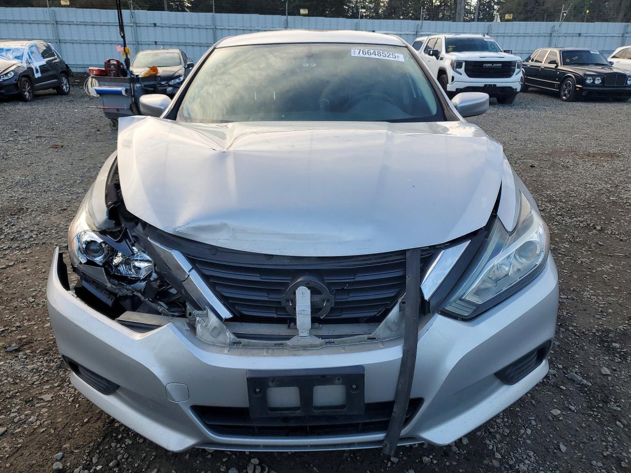 2016 Niss Altima 2.5 S - Image 5