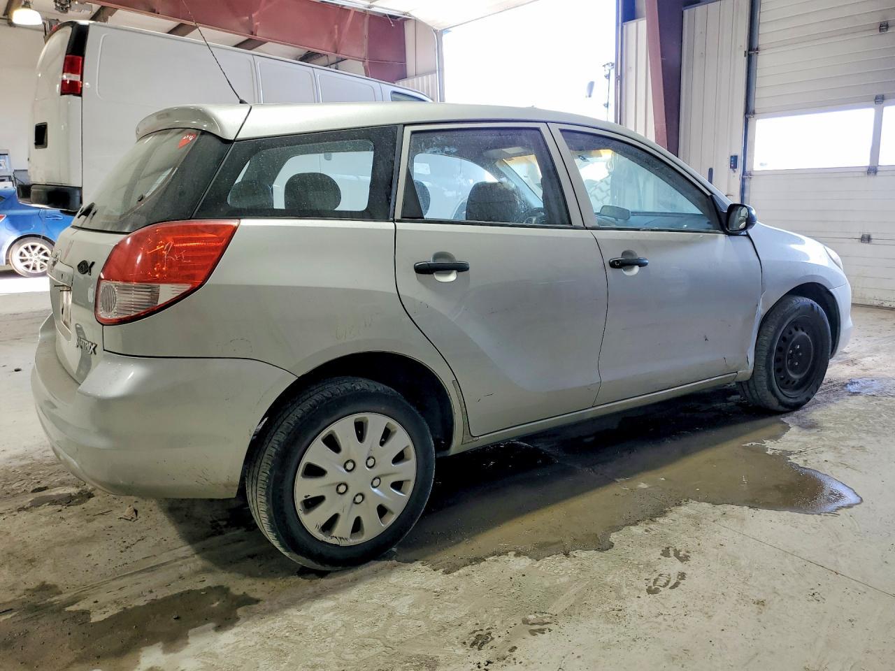 2004 Toyota Corolla Matrix Xr - Фото 3