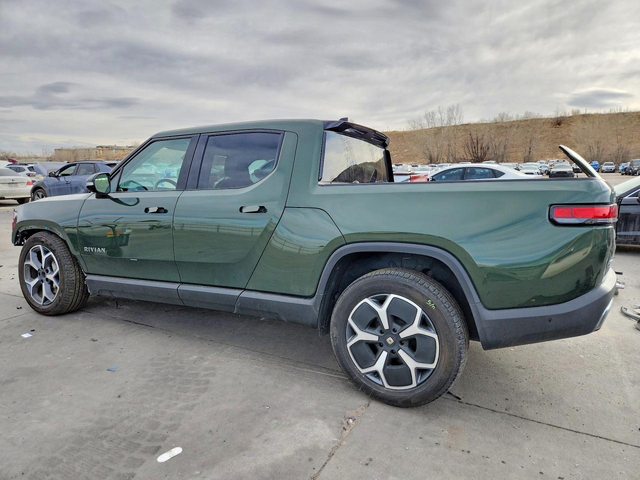 2023 Rivian R1T Adventure - Фото 2