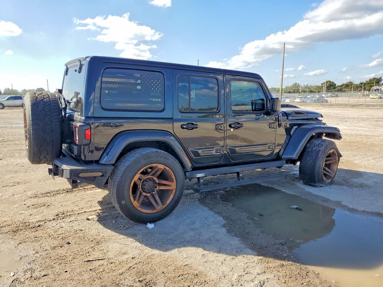 2023 Jeep Wrangler Sahara - Фото 3