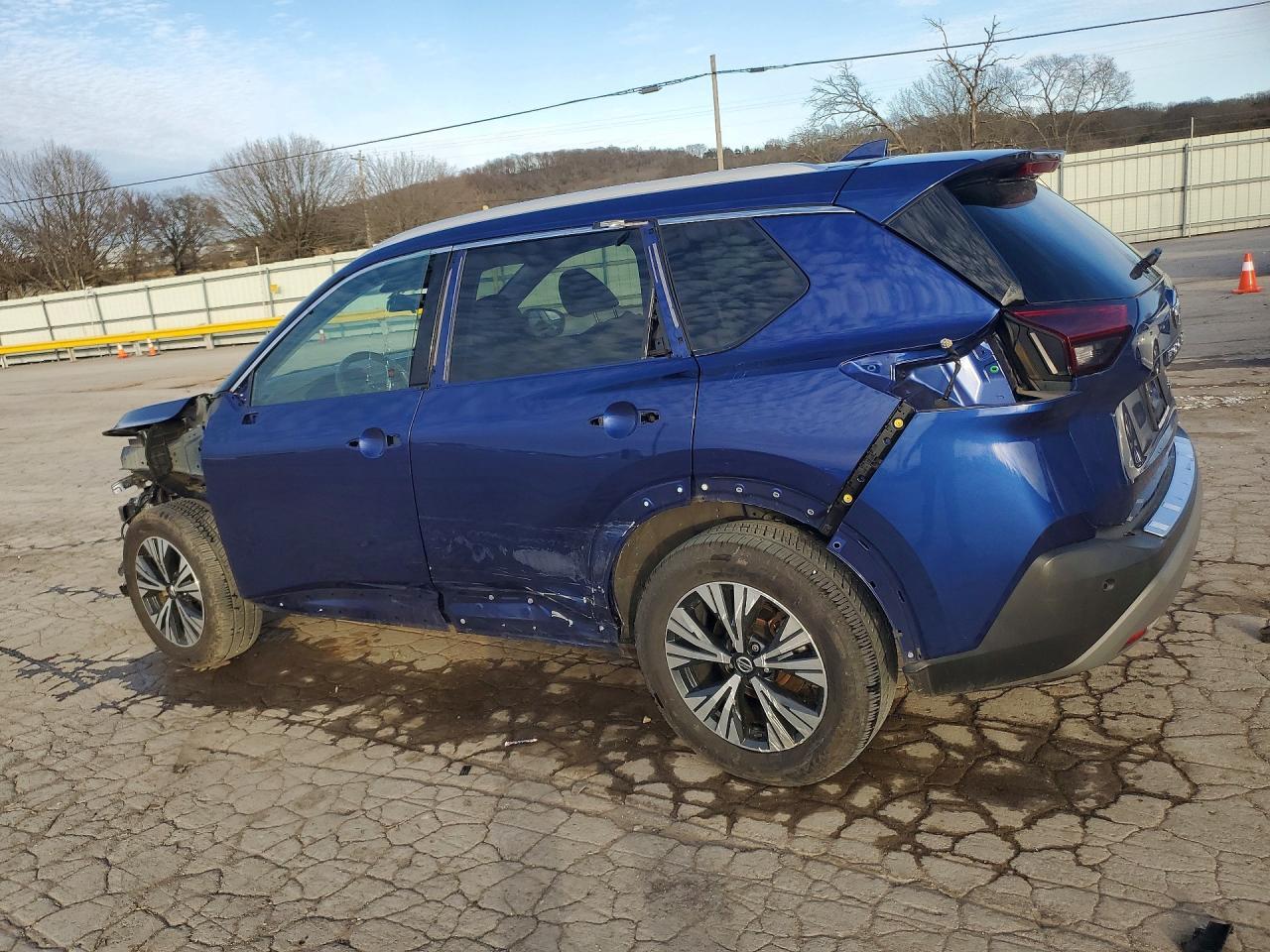 2021 Nissan Rogue Sv - Фото 2