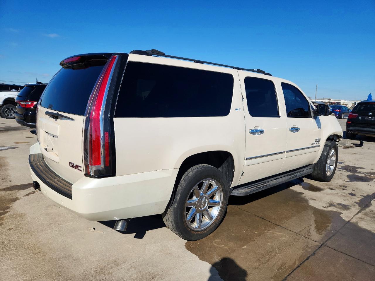 2013 GMC Yukon Xl C1500 Slt - Image 3