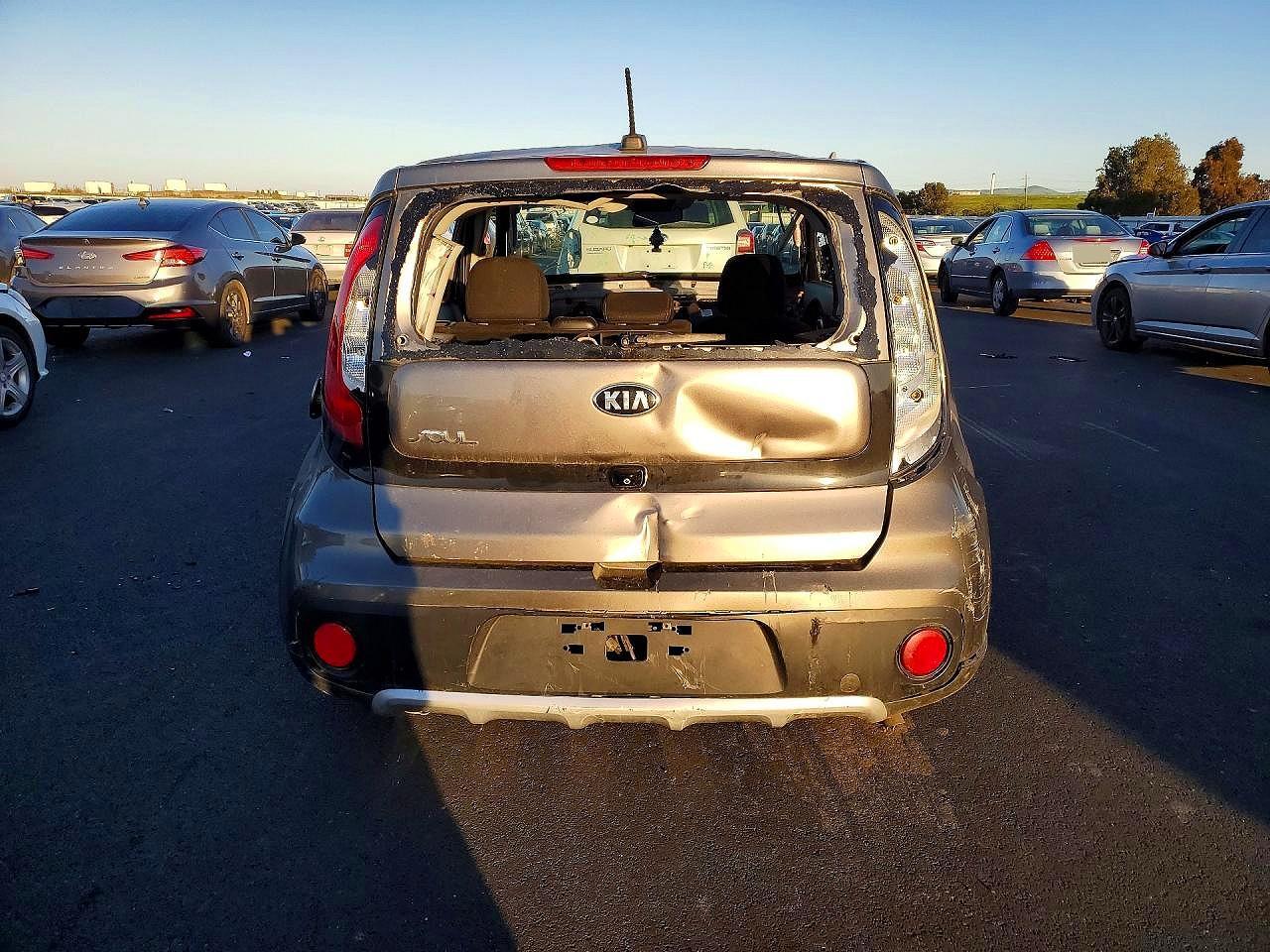 2018 Kia Soul + - Image 6